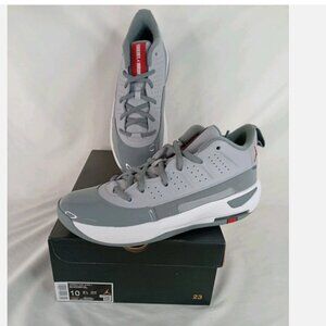 NIB Jordan Max Aura 7 Shoes Wolf Grey and Varsity Red M US 10/ UK 9